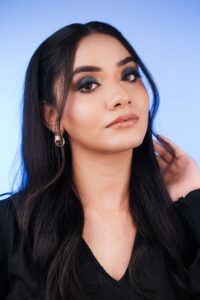 Makeup Studio Pro’s Bold Smokey Eye Look